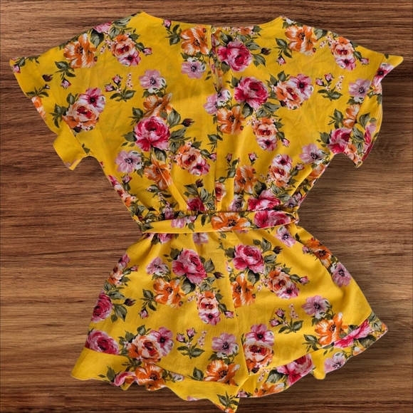 NWOT Wrangler Floral Romper, Yellow, Size Large - Picture 6 of 11